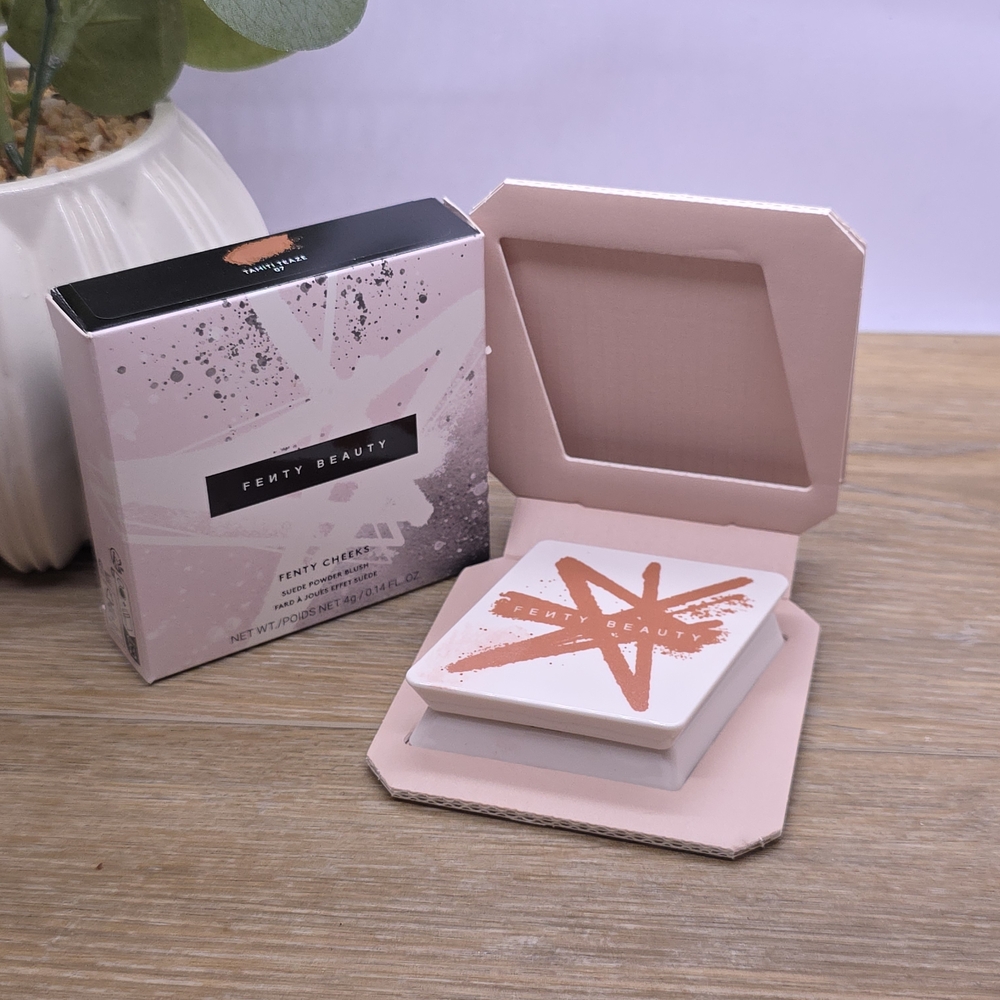 Fenty Beauty Blush Compact in Box Tahiti Teaze RIHANNA Makeup GORGEOUS Color MIB